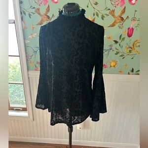 Used Torrid sheer bell sleeve top size 00